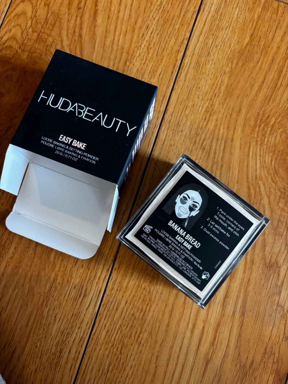 Huda Beauty Translucent Setting Powder - Picture 6 of 8